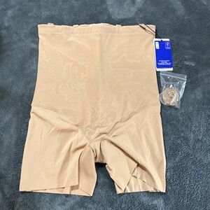 Honeylove Super Power Girl Short in Beige